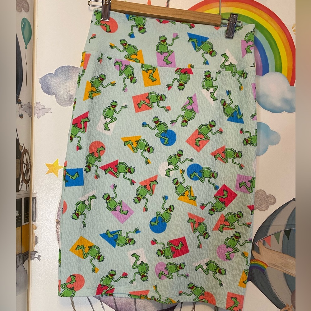 Lularoe pencil skirt Kermit small
